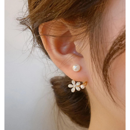 Women's earrings