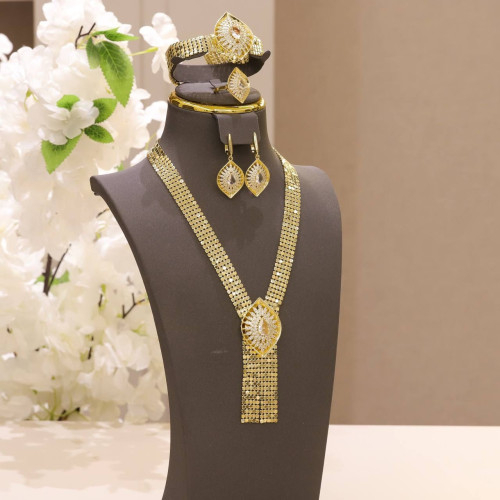 Women's accessory set