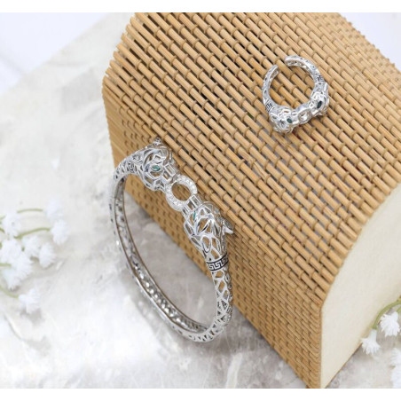  حديدة وخاتم نسائي