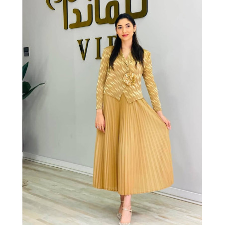 فستان نسائي