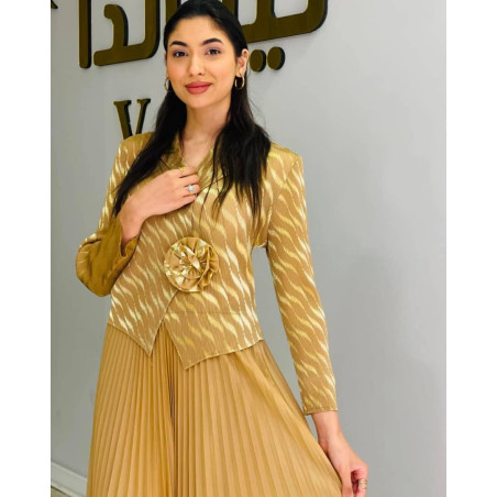 فستان نسائي
