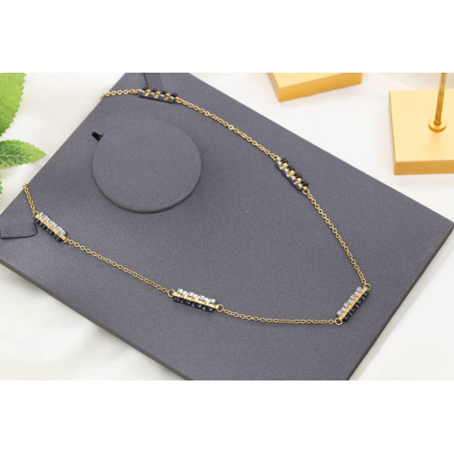 Women's necklace