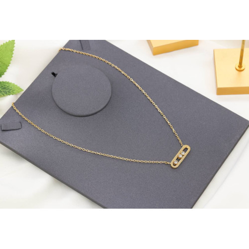 Women's necklace