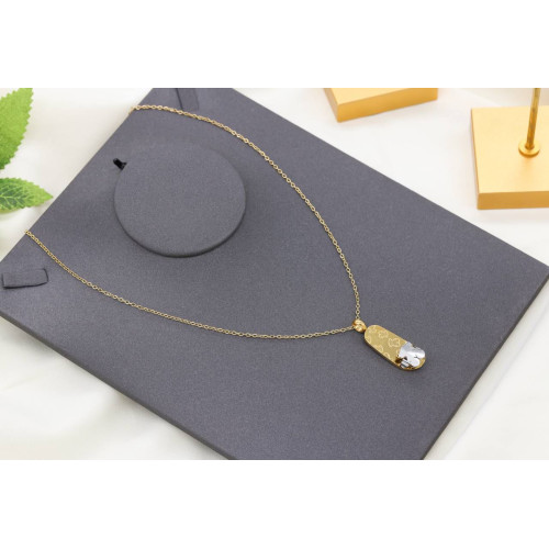 Women's necklace