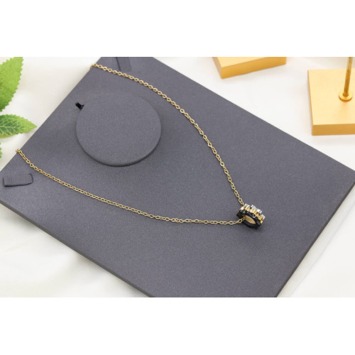 Women's necklace