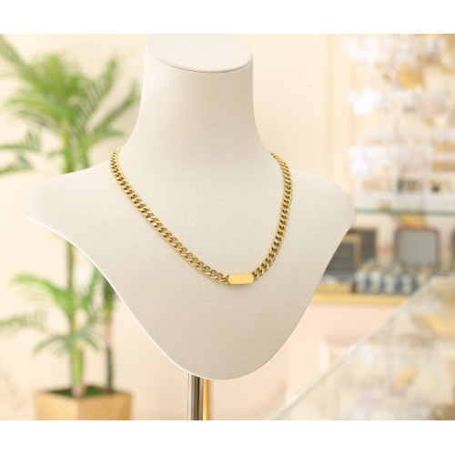 Women's necklace