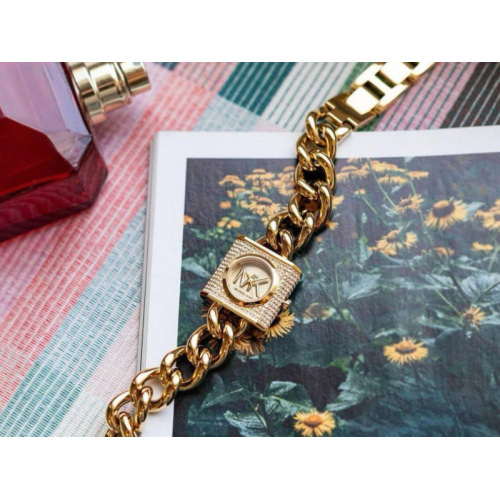 ساعة نسائية  Michael kors 