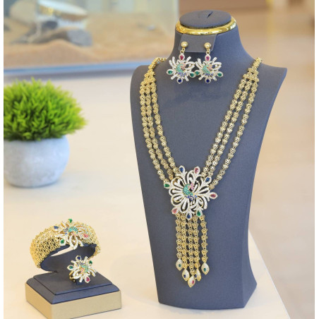 Women's accessory set