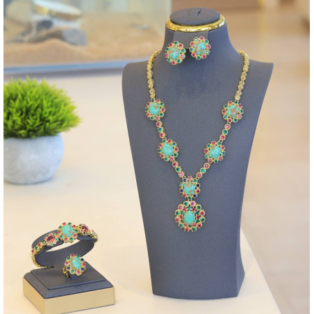 Women's accessory set