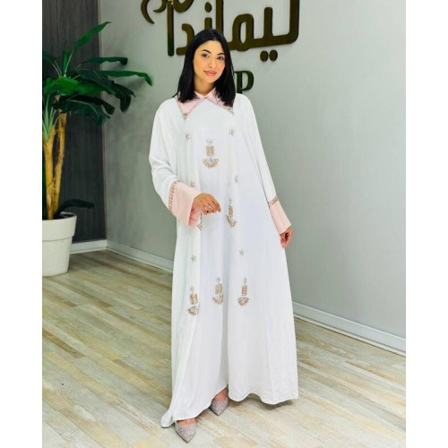 فستان نسائي