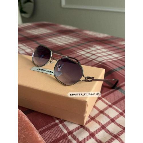  Women's sunglasses