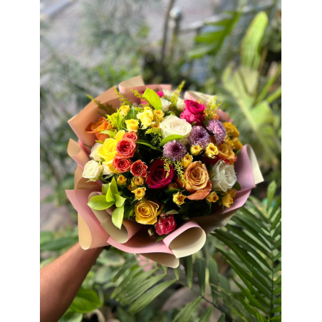 Natural rose bouquet