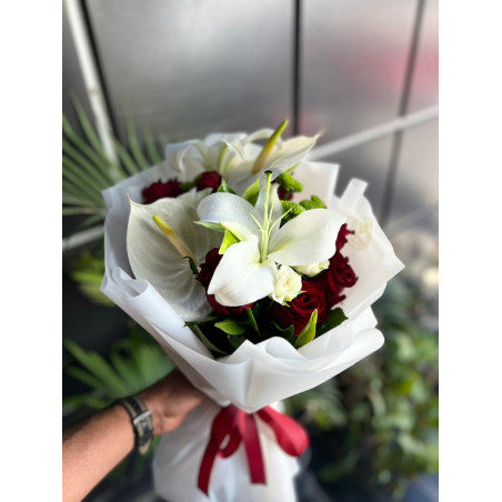 Natural rose bouquet