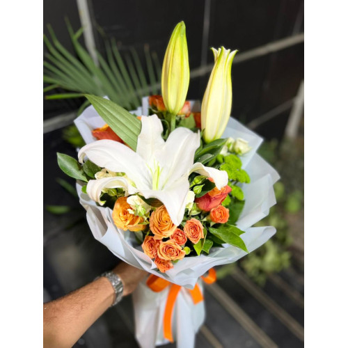 Natural rose bouquet