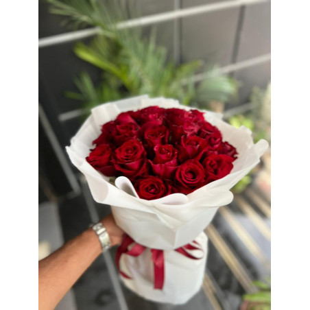 Natural rose bouquet