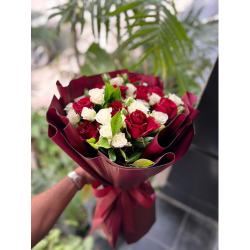 Natural rose bouquet