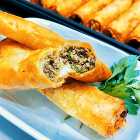 بوريك اصابع مفروم و جبنة حار(10 قطع) 