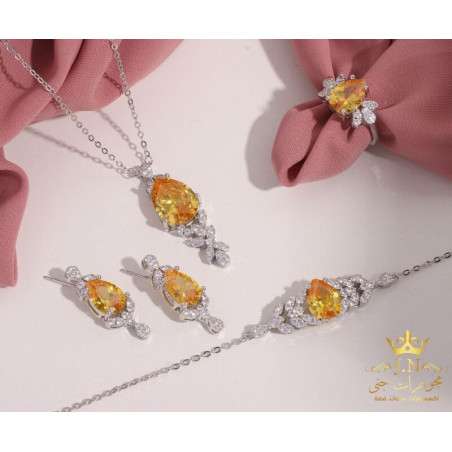 Yellow accessory set