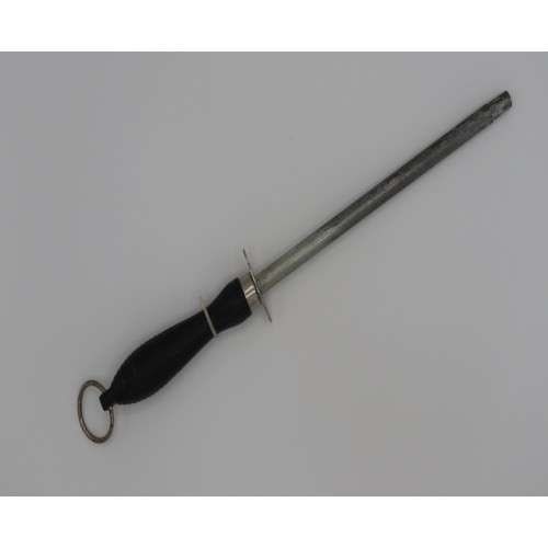 Knife sharpener